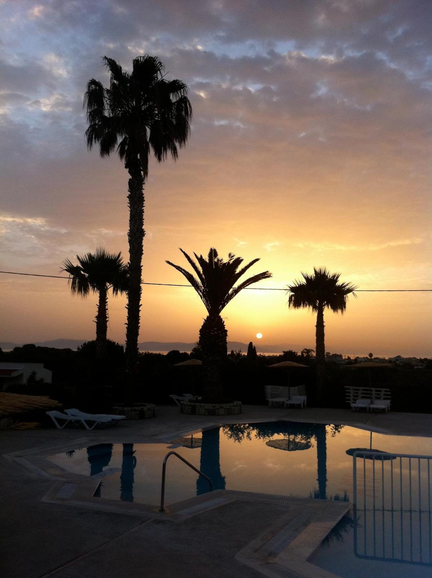 Ampavris Family Apartments Kos Exteriör bild