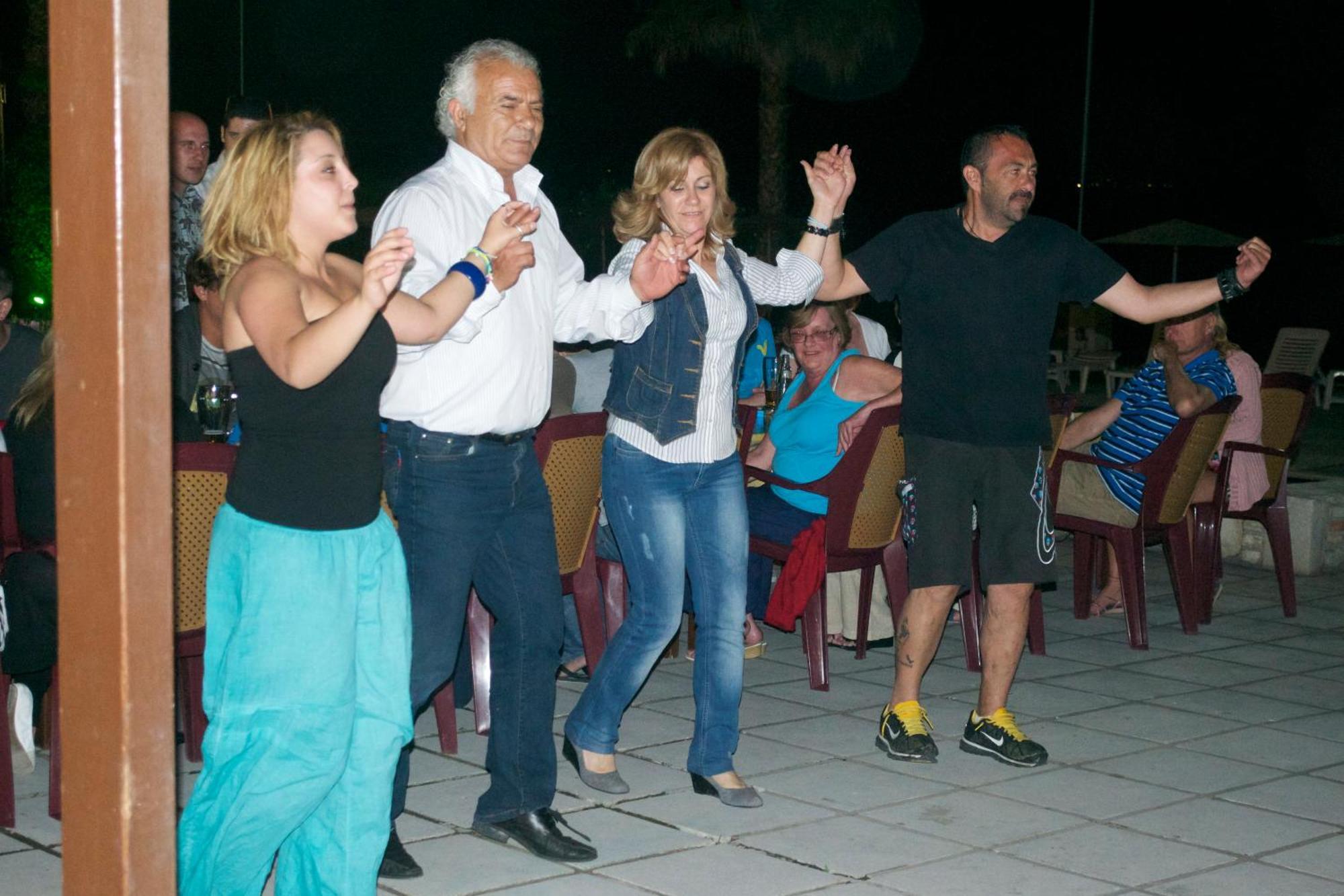 Ampavris Family Apartments Kos Exteriör bild